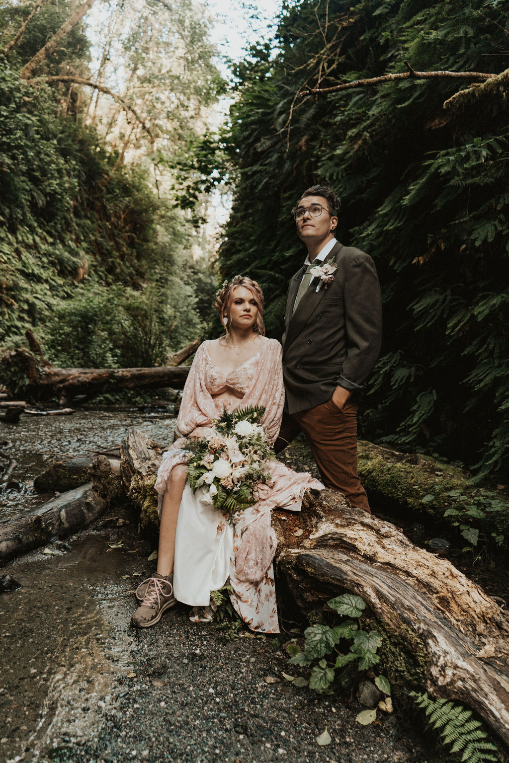 redwood hiking elopement bride and groom pictures 